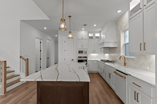 121 Dayridge Dr unit 36481932, Dripping Springs, TX 78620 - photo 6