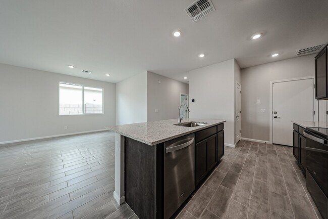 2514 E Music Mountain Ave, Apache Junction, AZ 85119 - photo 4