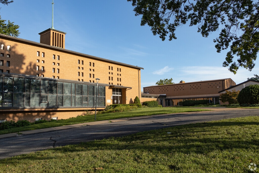 Grace Chapel Lutheran School building in Riverview.