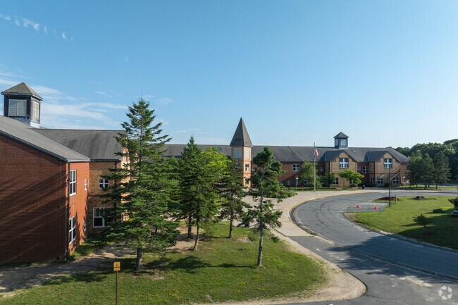 Oak Ridge School students are eager to learn.