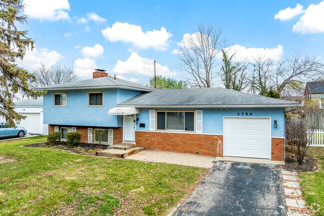 Split-level homes are common in the Maize-Morse neighborhood.