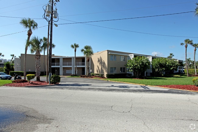 Shore View Apartments, Satellite Beach, FL 32937 - photo 4