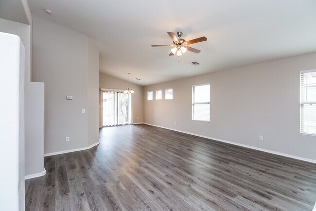 9550 W Williams St, Tolleson, AZ 85353 - photo 3