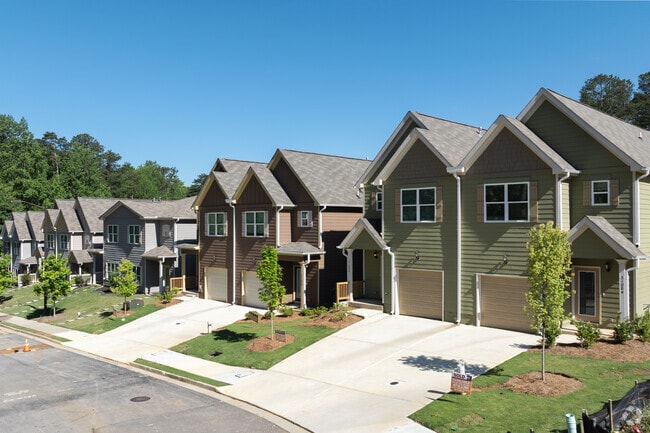 New townhomes in Orchard Knob reflect the neighborhood’s rapid development and increasing demand for contemporary housing options.