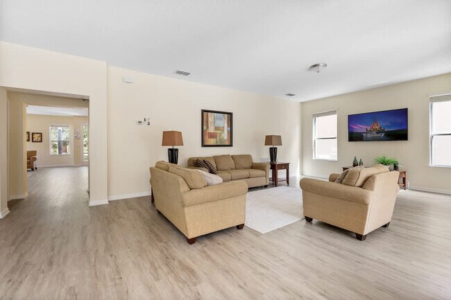 220 Las Fuentes Dr unit ID1280952P, Kissimmee, FL 34746 - photo 3