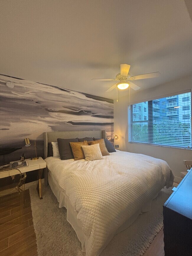 2051 NE 167th St unit A2, North Miami Beach, FL 33162 - photo 4