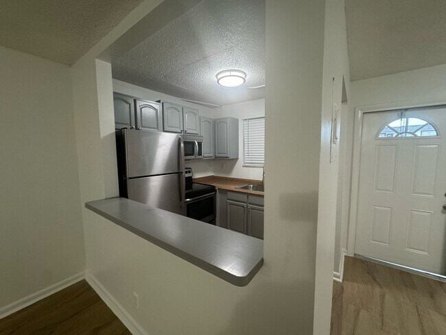 5621 SW 36th Ct, Davie, FL 33314 - photo 4