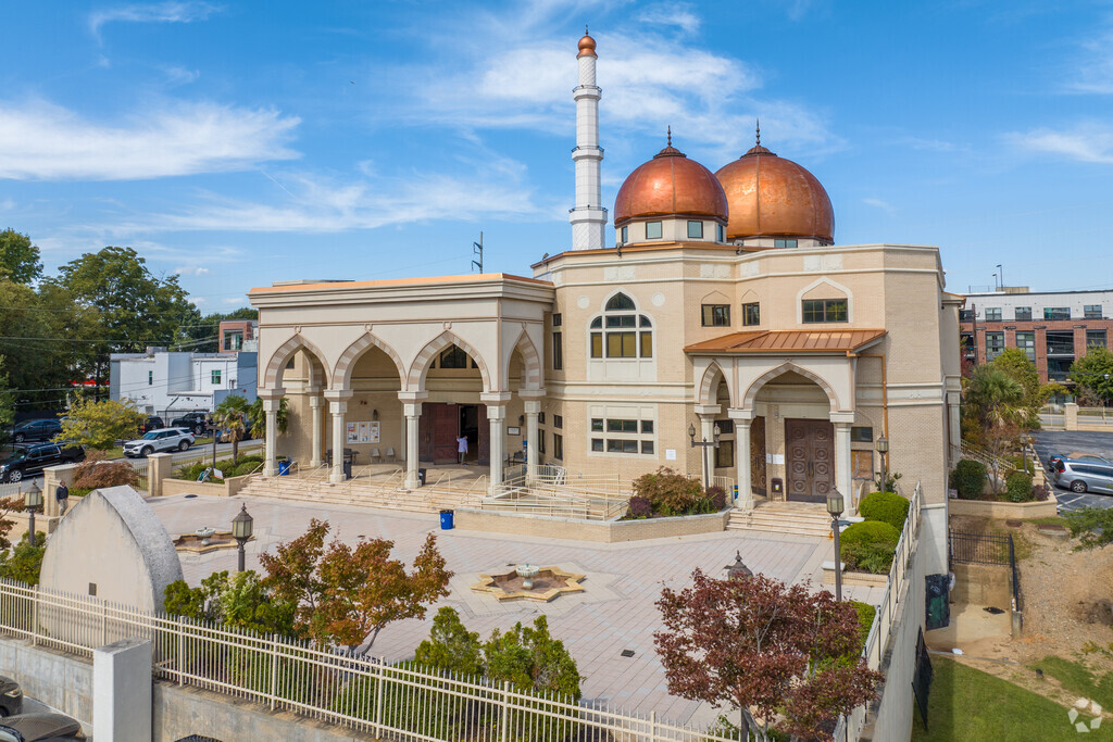 Dar Un-Noor School is a highly rated, private, Muslim school serving grades PK-12.