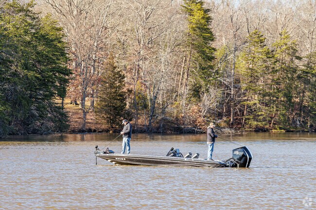 Oak Hollow Lake Marina offers enjoyable fishing experiences for Oak View residents.