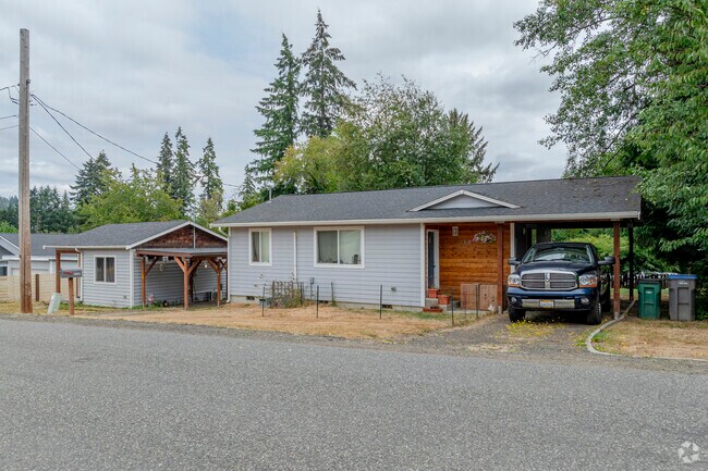 Minimal traditional homes are quite common in Gorst WA.
