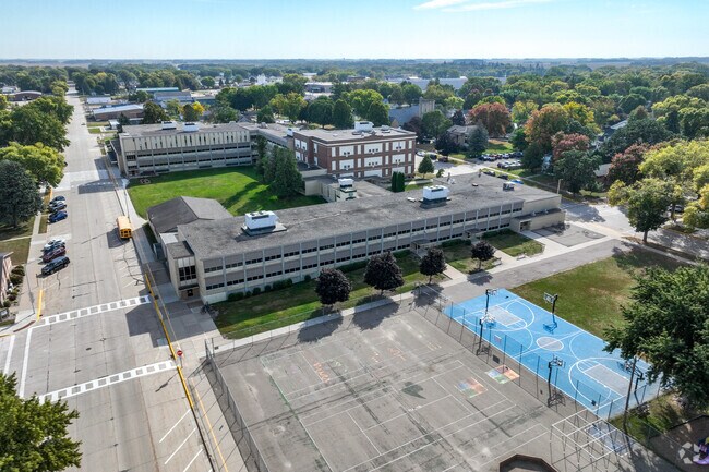 Blue Ridge’s Blue Earth Area Elementary School welcomes students with small-town charm.