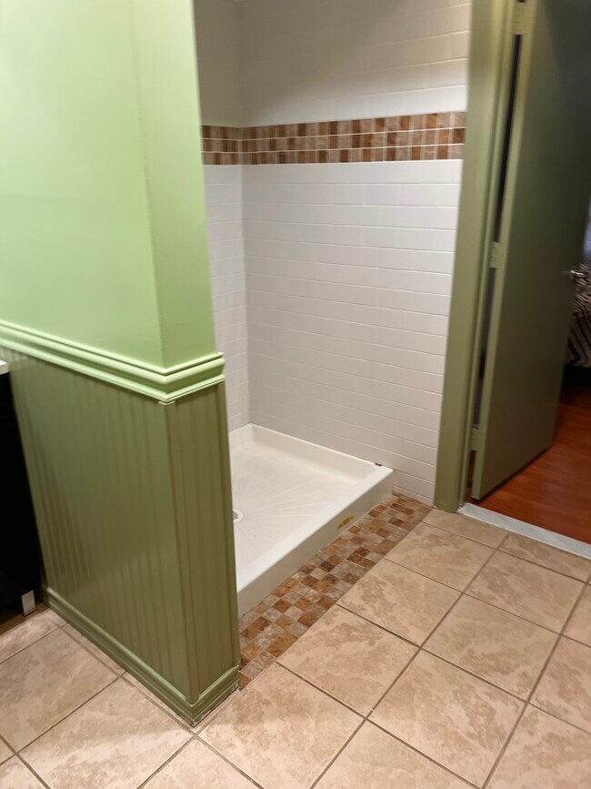 71 Warren St unit 1 plus bedroom Woost, New Haven, CT 06511 - photo 3