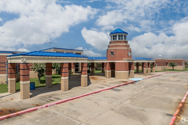 Velasco Elementary has a student teacher ratio of 12 to 1.