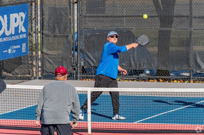 Oak Brook residents can easily enjoy pickleball at Kickingbird Golf nearby.