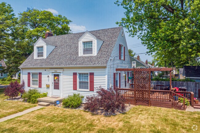 Cape Cod homes, located in the Old Oakland neighborhood.