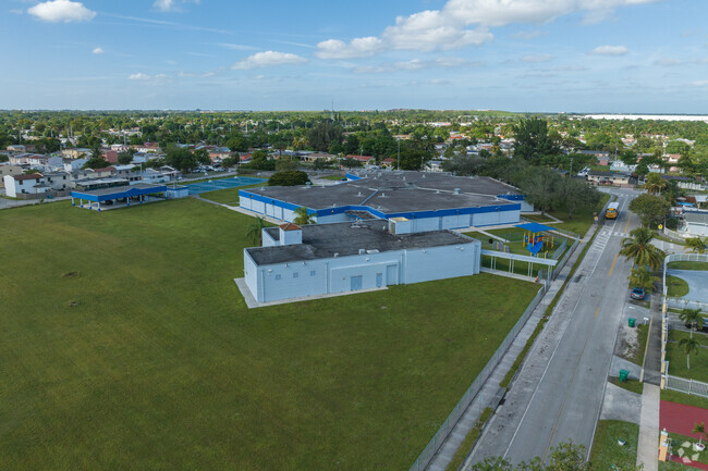 Miami Gardens Elementary School, Rankings & Reviews - Homes.com