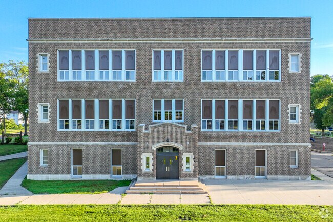 The amazing architecture of Horace Mann Elementary School.