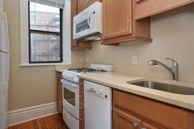 64 Charlesgate E, Boston, MA 02215 - photo 5