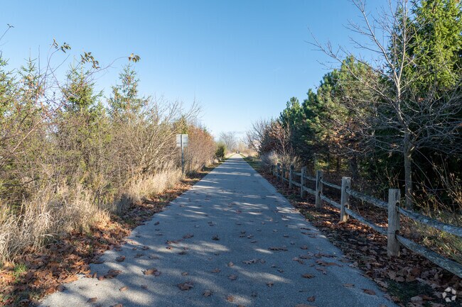 Harger Line Rail Trail runs for an arrow-straight 10 miles through farmland in Saginaw County.