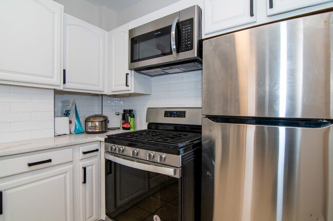 462 Park Dr unit 448-1, Boston, MA 02215 - photo 2