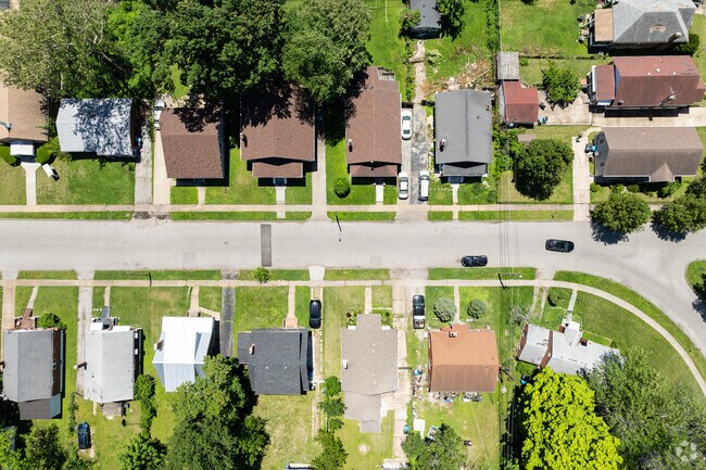 Pagedale is located 10 miles west of St Louis downtown and offers plenty of housing options.