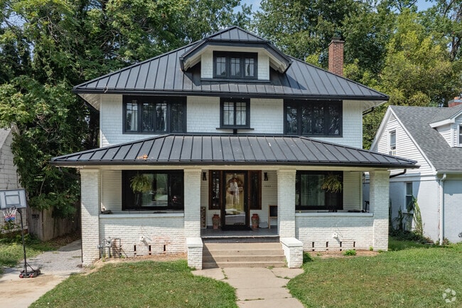 This is one of the many Prairie style homes in the Akin Park neighborhood.