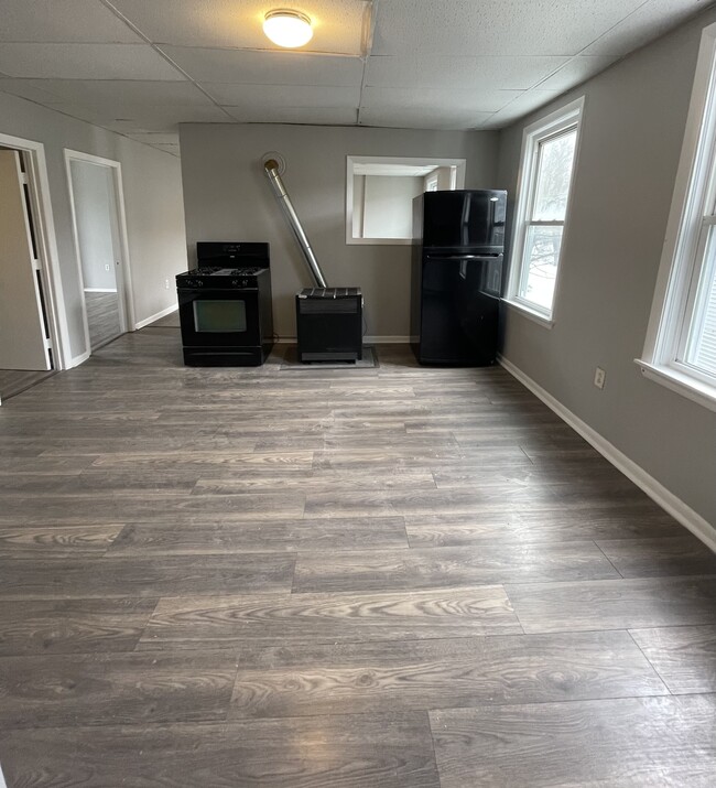 81 Merrifield St, Worcester, MA 01605