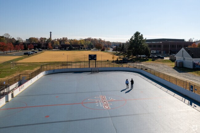 Play roller hockey or just skate around at Dixon Park in Mayfield.