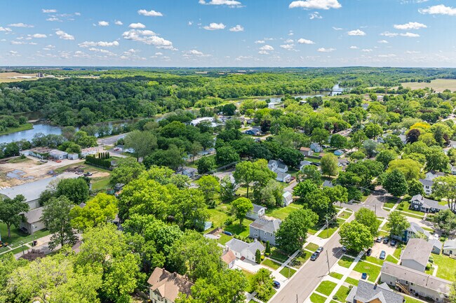 Oregon offers plenty of amenities and opportunities to connect with neighbors.