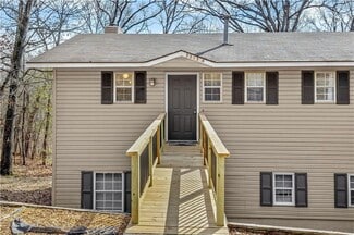 3213 Cardinal Creek Cir, Bentonville, AR 72712