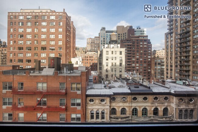 210 W 70th St unit FL8-ID148, New York, NY 10023 - photo 5