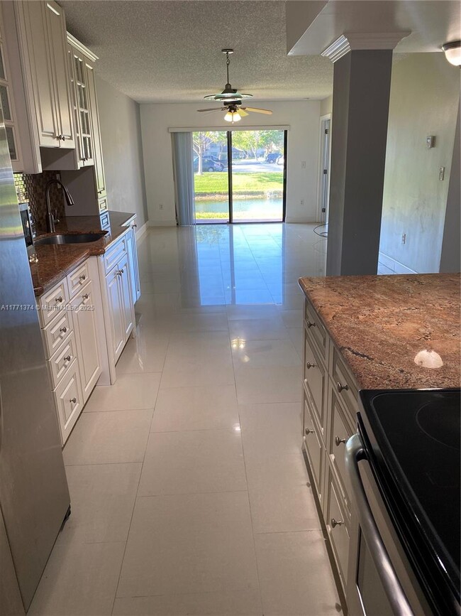 9915 Nob Hill Ct Unit 9915, Sunrise, FL 33351