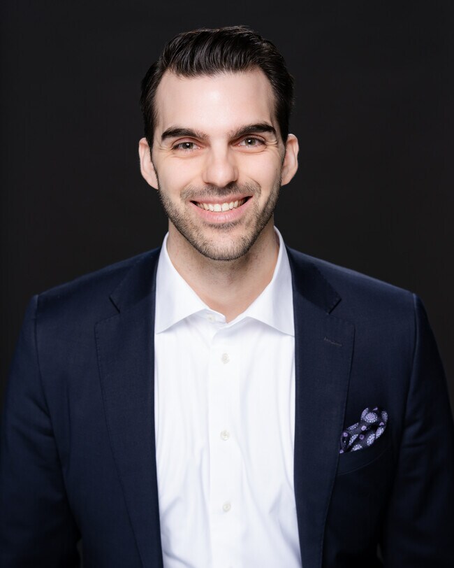 Agent Photo