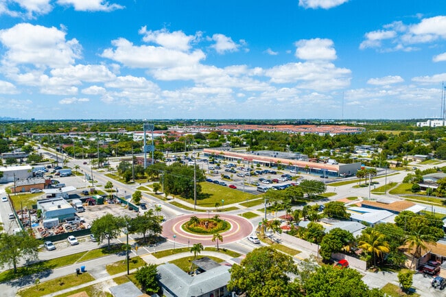 Aerial overview of traffic circle at entrance of Lake Forest dedicated to President Obama.