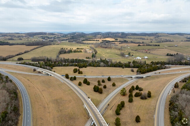 Interstate 40 provides access to Knoxville and Gatlinburg, each about an hour drive from Morristown.