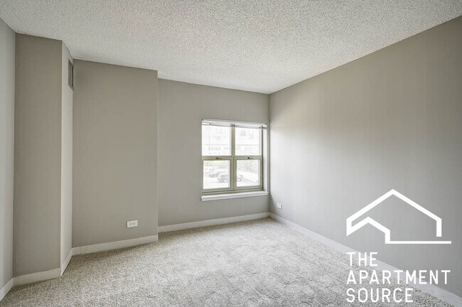 100 W Chestnut St unit 3008, Chicago, IL 60610 - photo 6