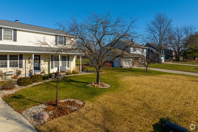 Homes in Bluffton’s Willowbrook neighborhood feature large lot sizes for kids to play.