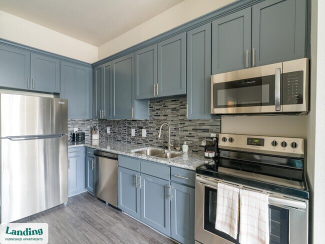 18101 Point Lookout Dr unit 145, Nassau Bay, TX 77058 - photo 7