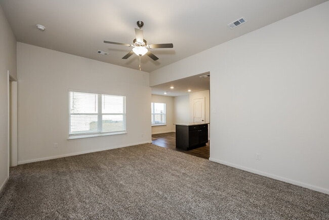 1313 Redpine Dr, Fort Worth, TX 76140 - photo 4