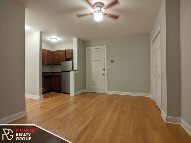 835 W Wolfram St unit 3, Chicago, IL 60657 - photo 3