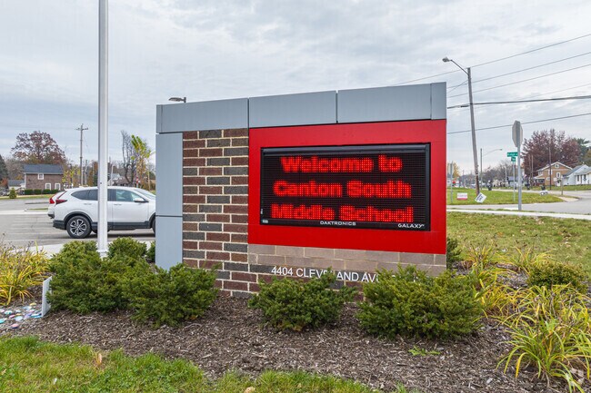 Canton South Middle School serves about 537 students from 6th grade through 8th grade.