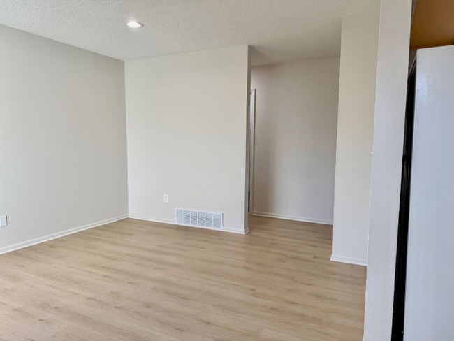 408 E Thunderbird Dr, Fort Collins, CO 80525 - photo 7