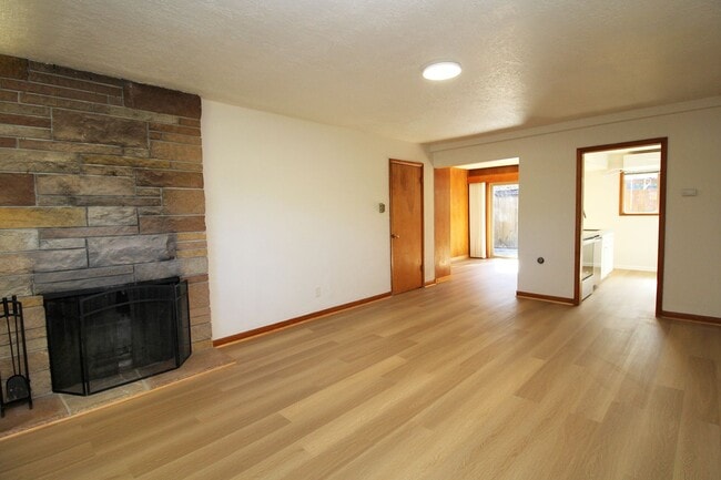 3200-3236 SW Marigold St unit 3218, Portland, OR 97219 - photo 6