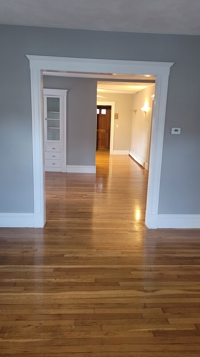 881 Broadway, Somerville, MA 02144 - photo 5