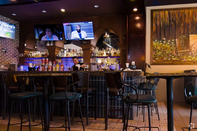 7 Tequilas Mexican Restaurant in Holly Springs serves a variety of Mexican Cuisine and drinks.