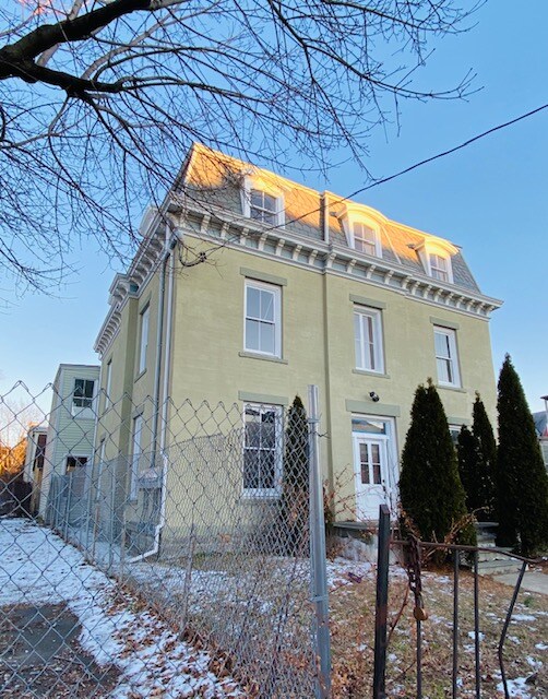 272 William St Unit 3, Bridgeport, CT 06608