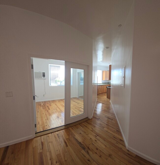 4431 S Centinela Ave unit 5, Los Angeles, CA 90066 - photo 4