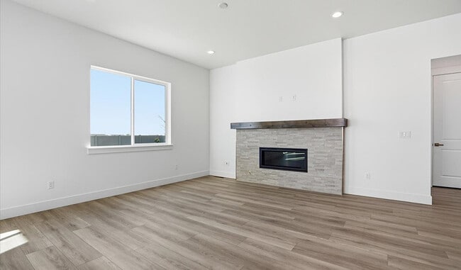 2230 N Kenora Ave, Star, ID 83669 - photo 6