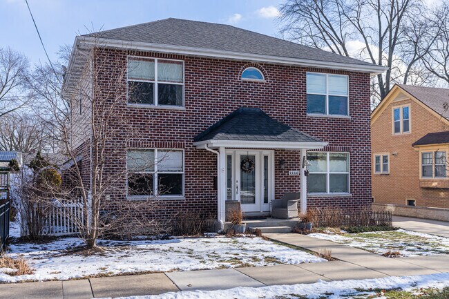 Close to downtown, Colonial Revival homes are some of the oldest in Lockport.