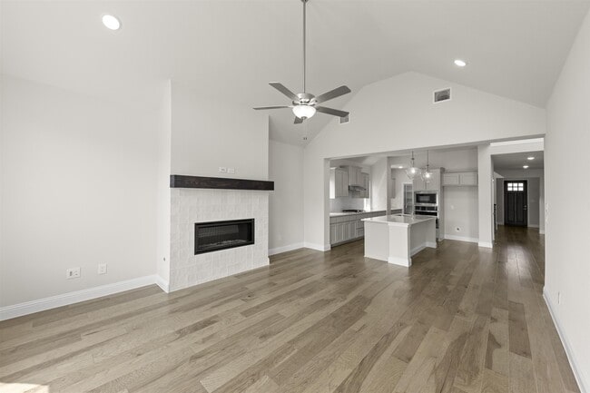 14462 McClint St, Pilot Point, TX 76258 - photo 3